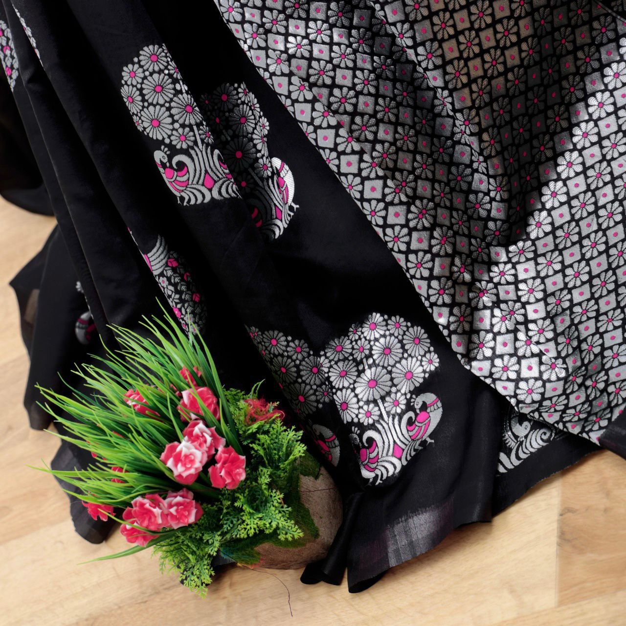 Radiant Black Banarasi Silk Saree With Breathtaking Blouse Piece