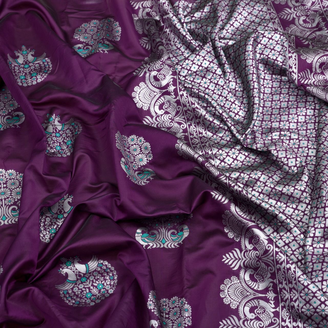 Mesmerizing Purple Banarasi Silk Saree With Alluring Blouse Piece