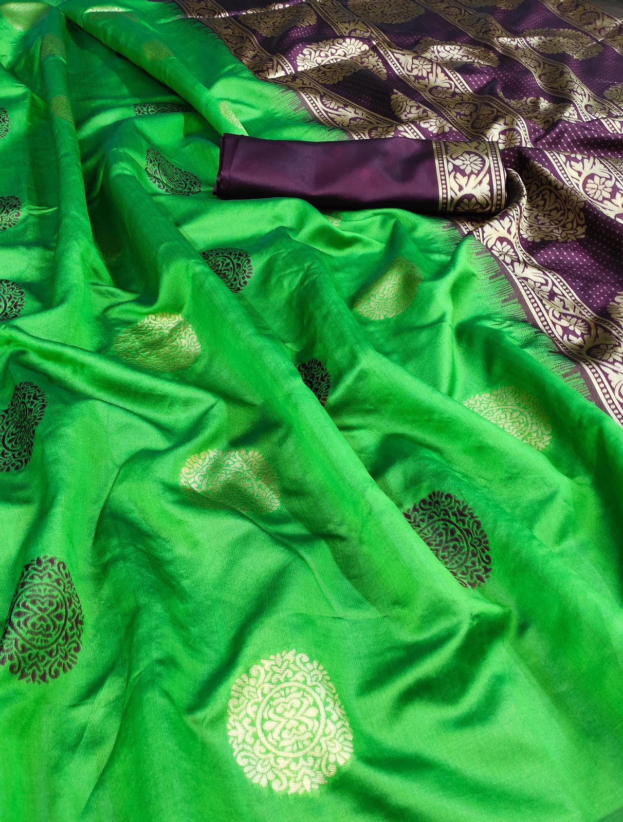 Prominent Parrot Soft Silk Saree With Jazzy Blouse Piece