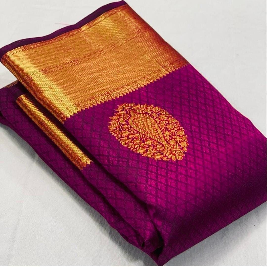 Impeccable Magenta Banarasi Silk Saree With Angelic Blouse Piece
