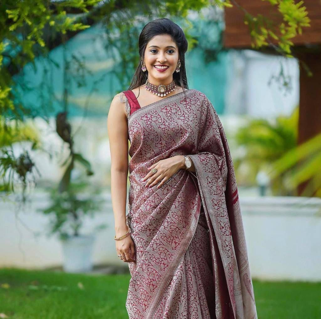 Engaging Wine Soft Silk Saree With Stylish Blouse Piece