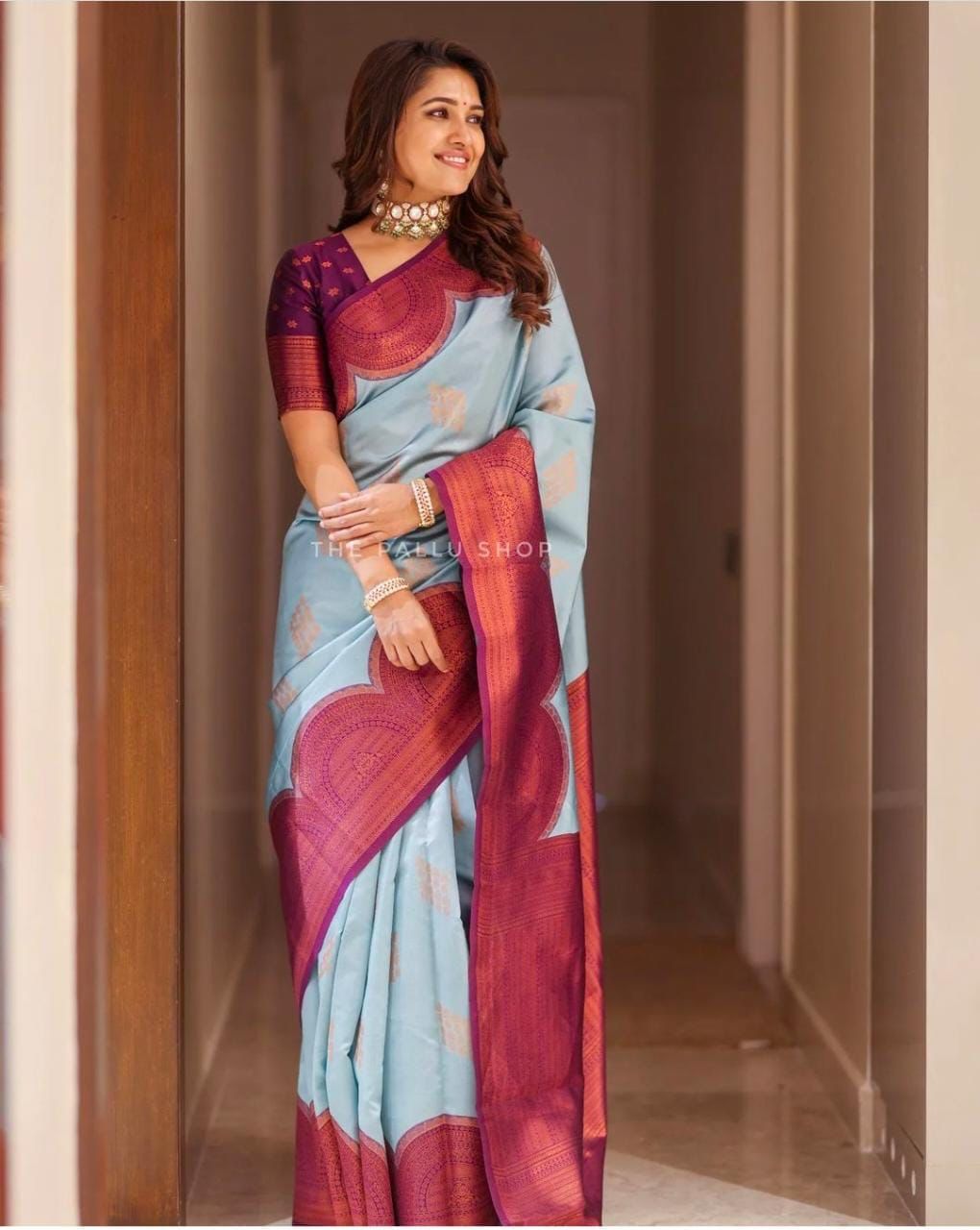 Mellifluent Firozi Banarasi Silk Saree With Symphonic Blouse Piece