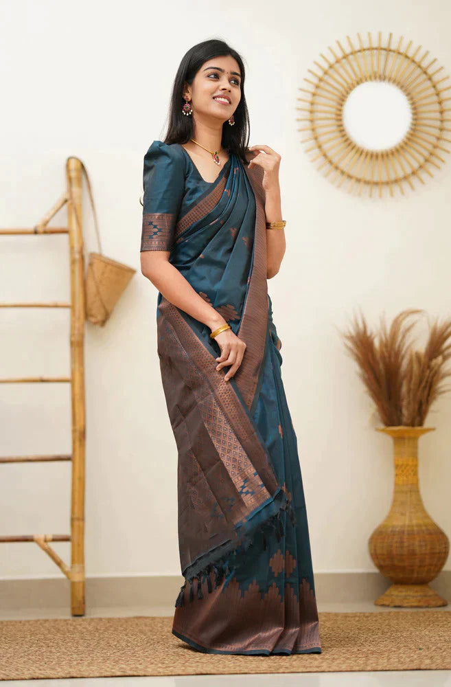Spellbinding Rama Soft Silk Saree With Vibrant Blouse Piece