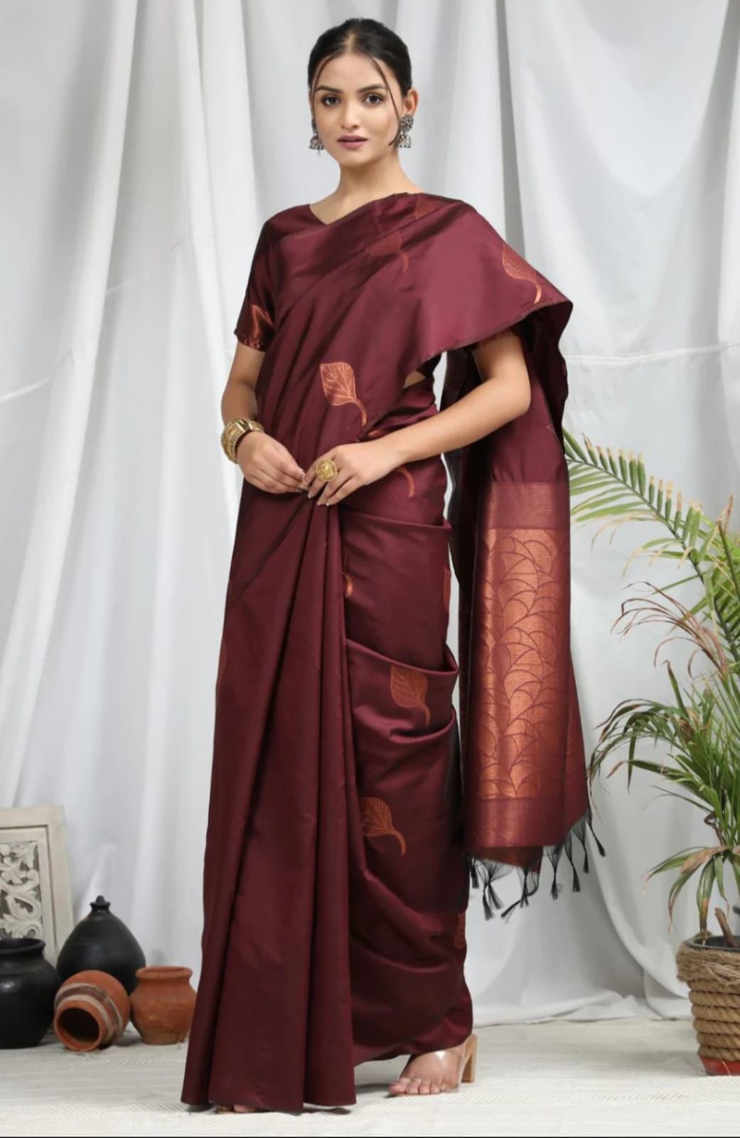 Idyllic Wine Soft Silk Saree With Ideal Blouse Piece