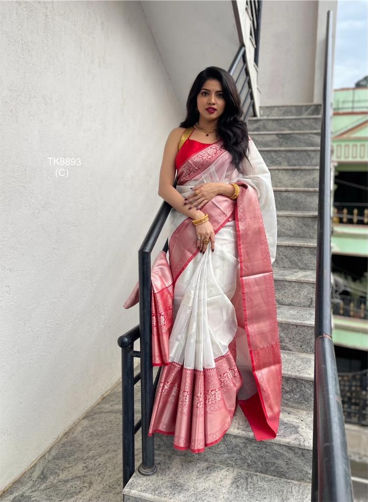 Gorgeous White Soft Silk Saree With Blooming Blouse Piece