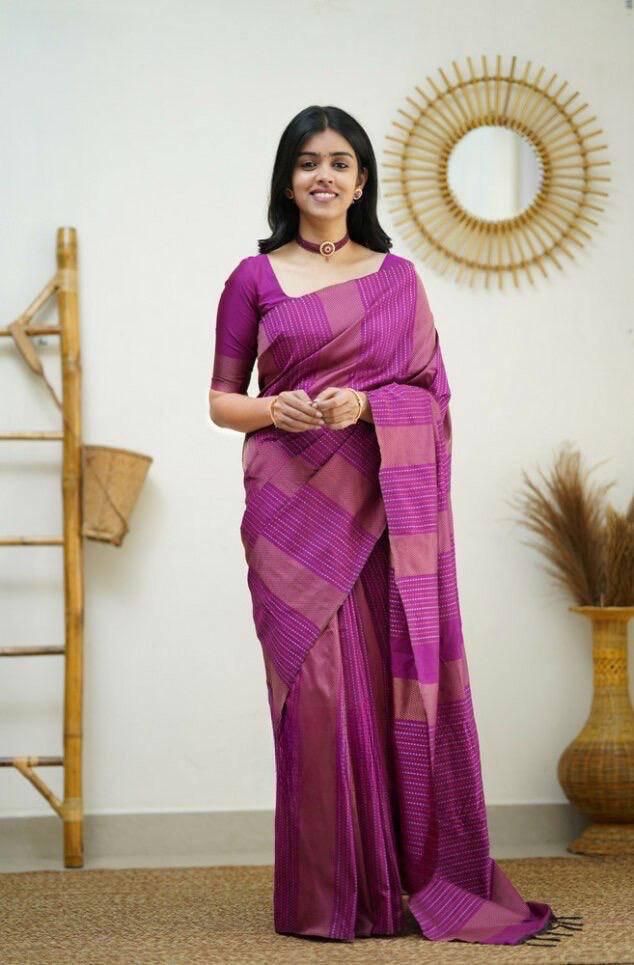 Exuberant Magenta Soft Silk Saree With Sparkling Blouse Piece