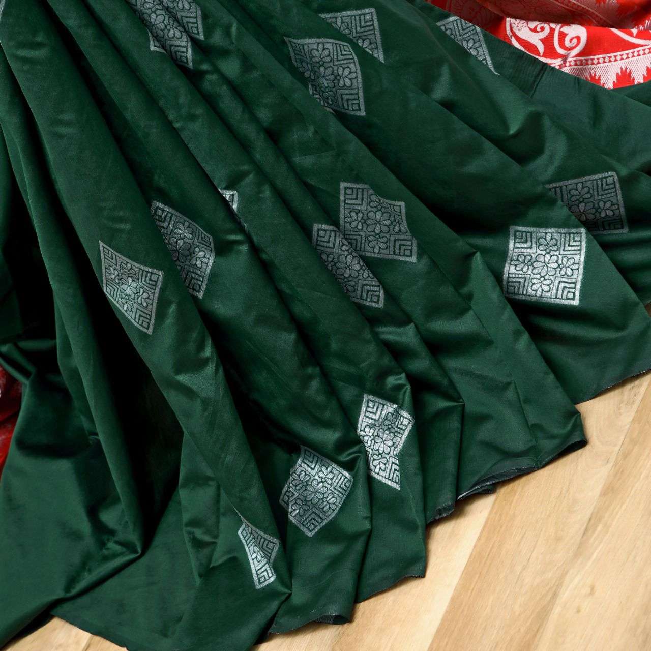 Gorgeous Green Soft Silk Saree With Flattering Blouse Piece