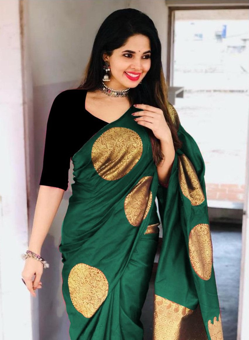 Delightful Green Soft Silk Saree With Skillful Blouse Piece