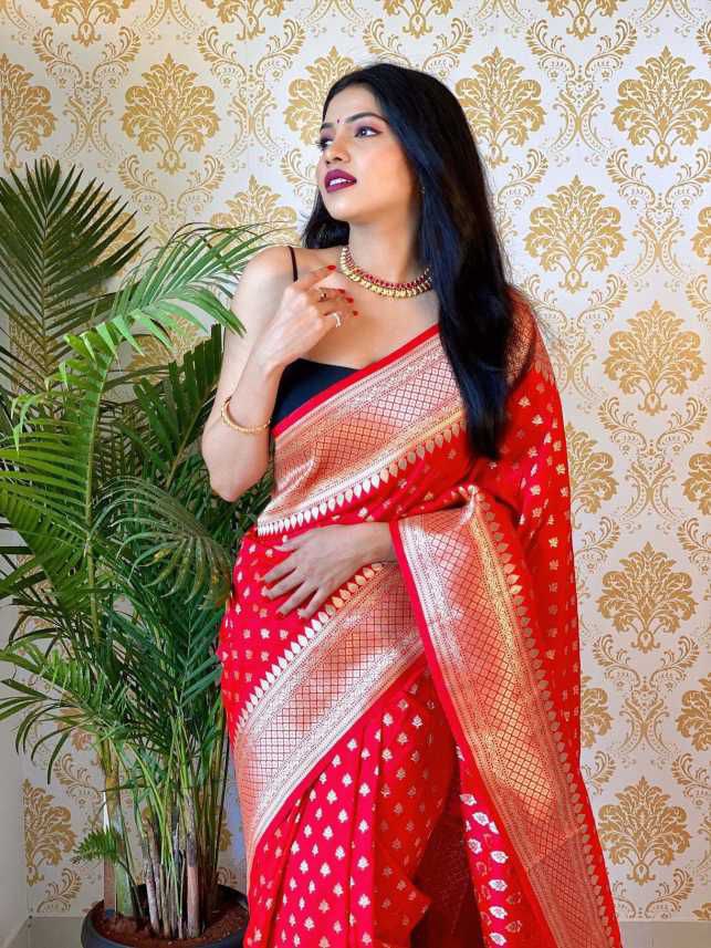 Inspiring Red Soft Silk Saree With Groovy Blouse Piece