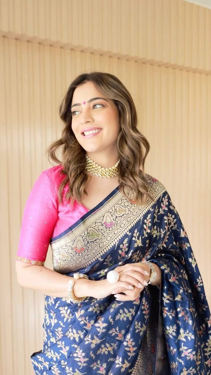 Scrumptious Navy Blue Soft Silk Saree With Desuetude Blouse Piece