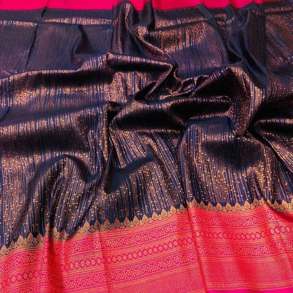 Transfixing Blue Soft Silk Saree With Hypnotic Blouse Piece