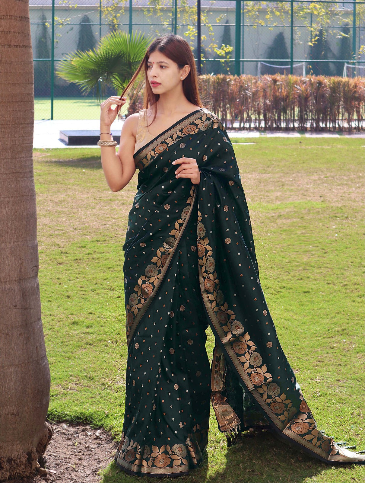 Desirable Green Soft Silk Saree With Marvellous Blouse Piece