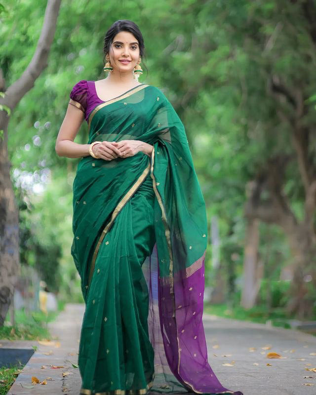 Attractive Green Cotton Silk Saree With Lovely Blouse Piece