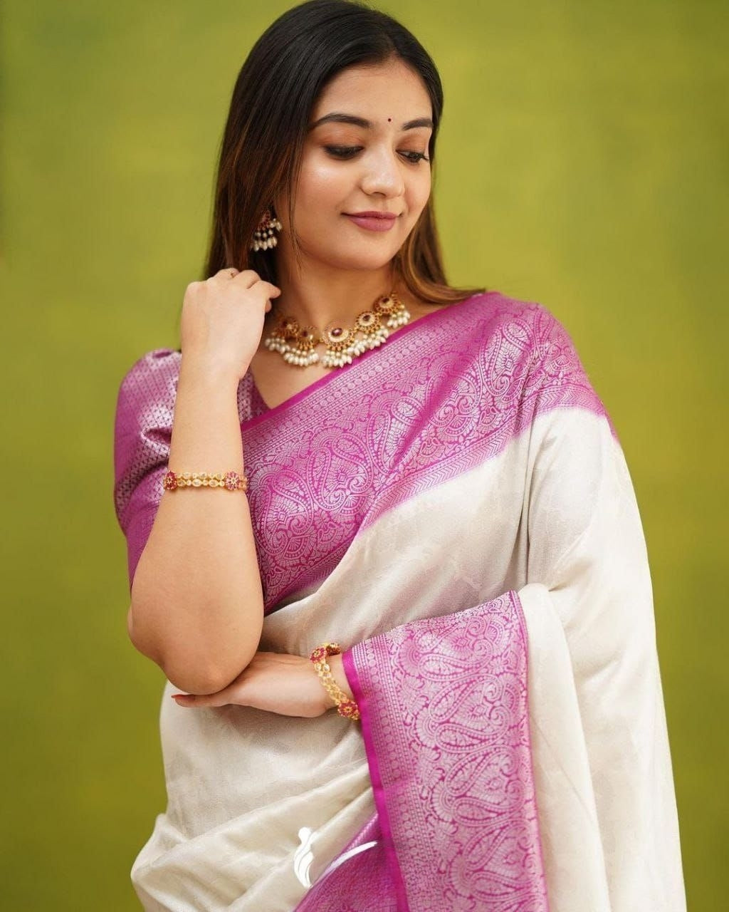 Enveloping White Soft Silk Saree With Celestial Blouse Piece