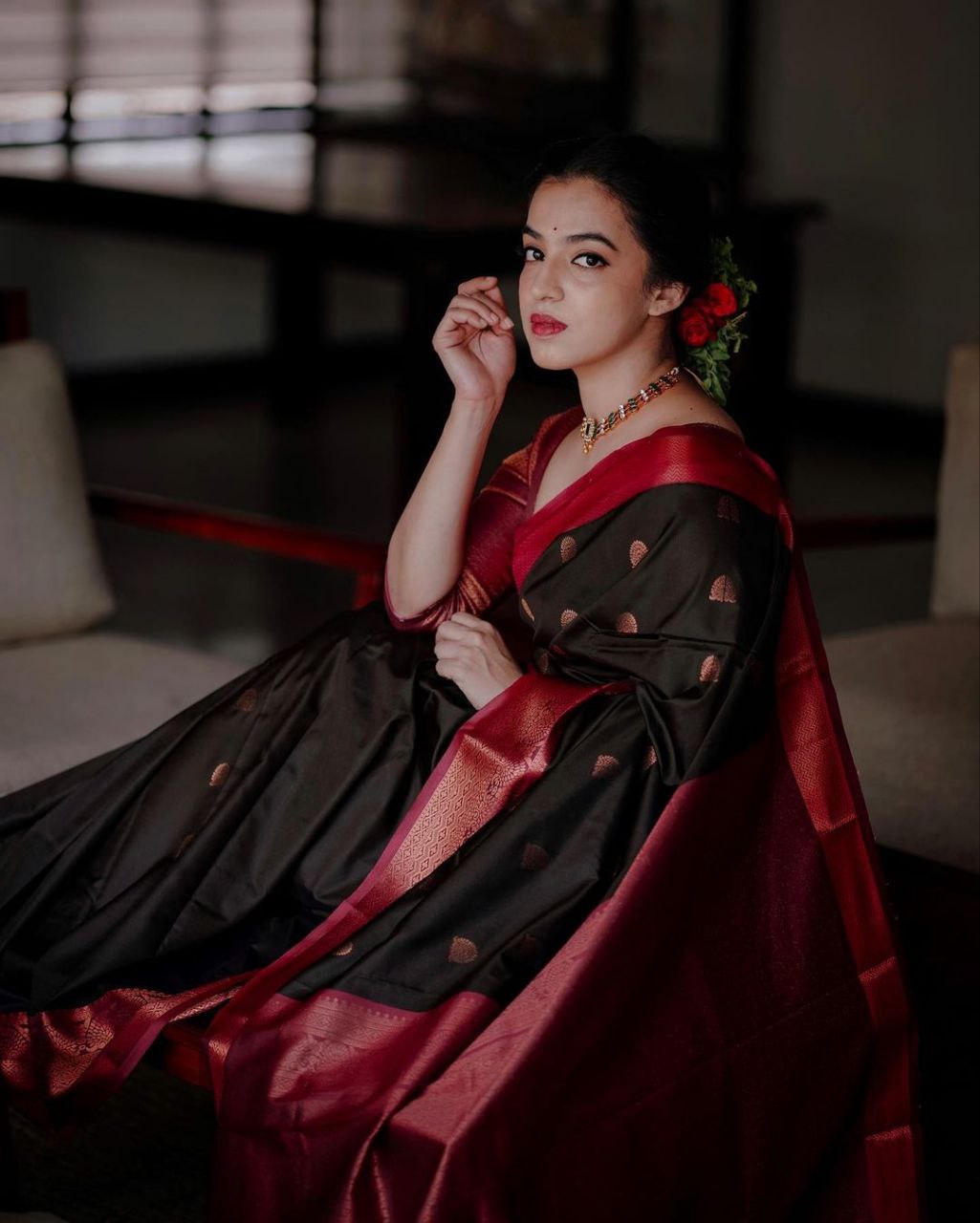 Uplifting Black Soft Silk Saree With Blissful Blouse Piece