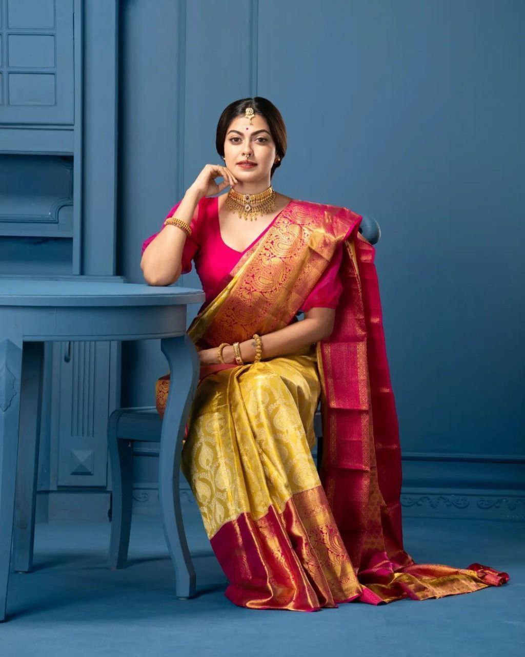 Graceful Yellow Soft Silk Saree With Artful Blouse Piece