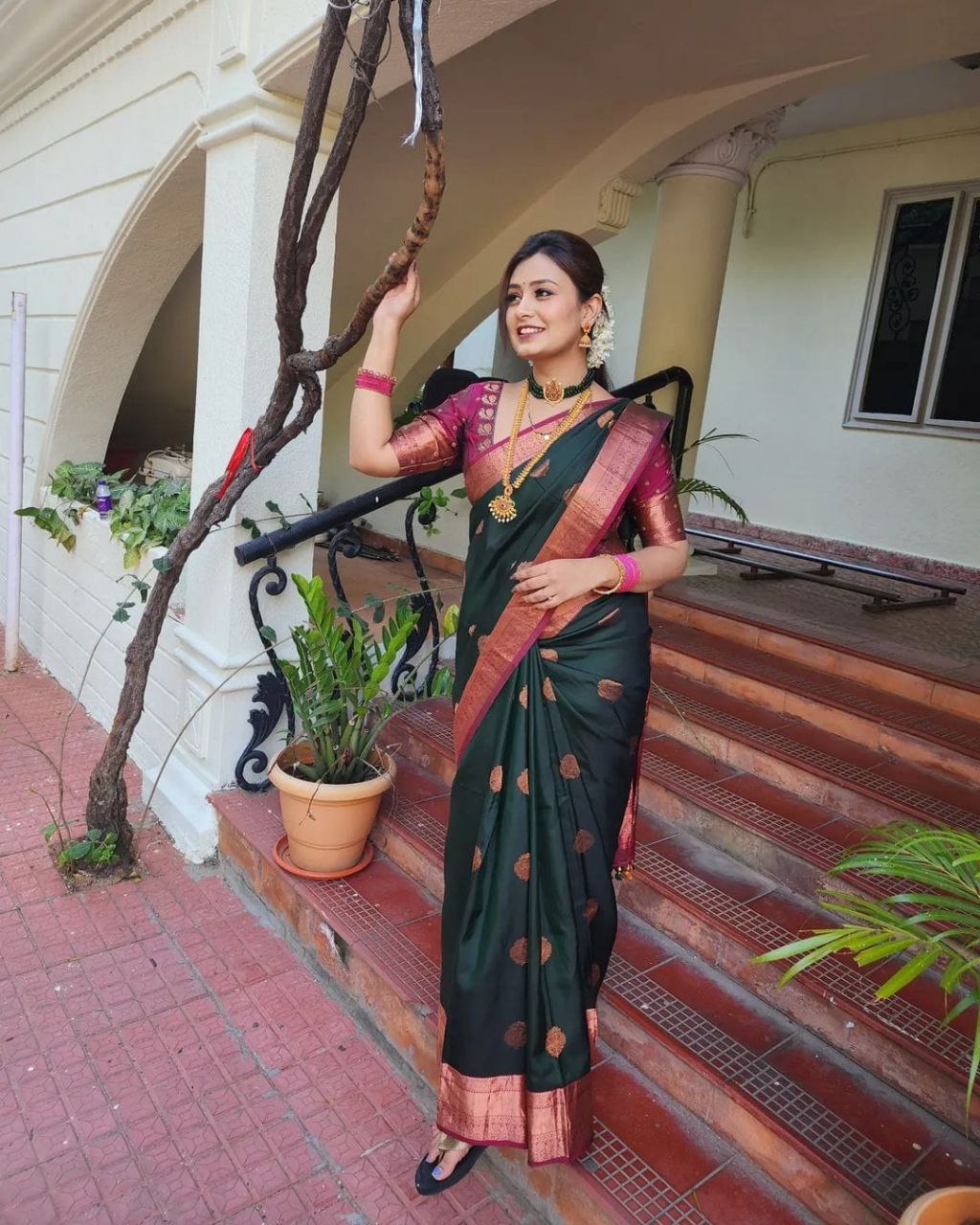 Incomparable Green Soft Silk Saree With Sublime Blouse Piece