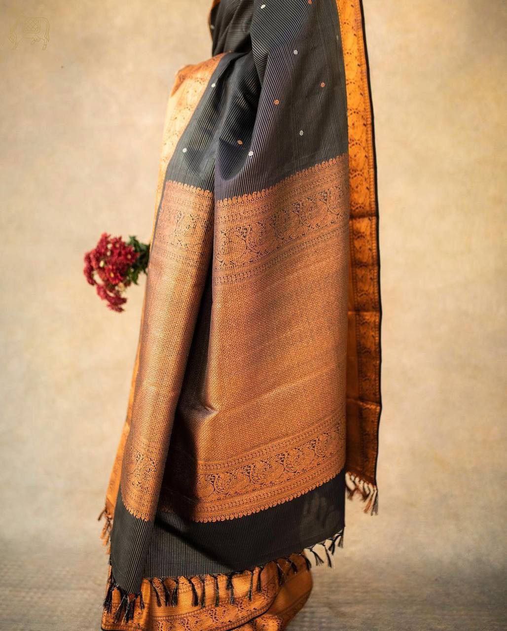 Fascinating Black Soft Silk Saree With Angelic Blouse Piece