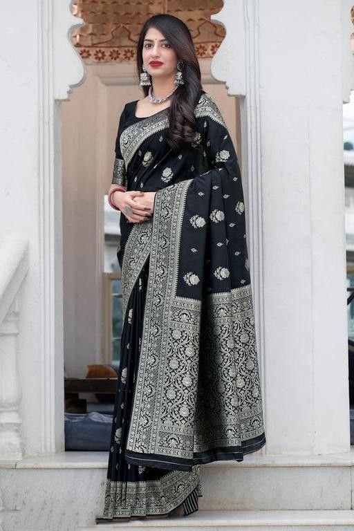 Fantastic Black Soft Silk Saree With Glittering Blouse Piece