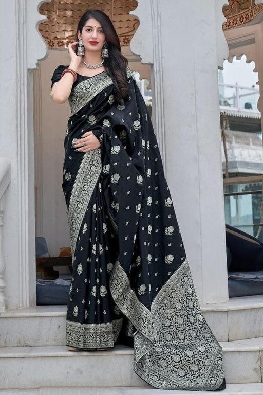 Fantastic Black Soft Silk Saree With Glittering Blouse Piece