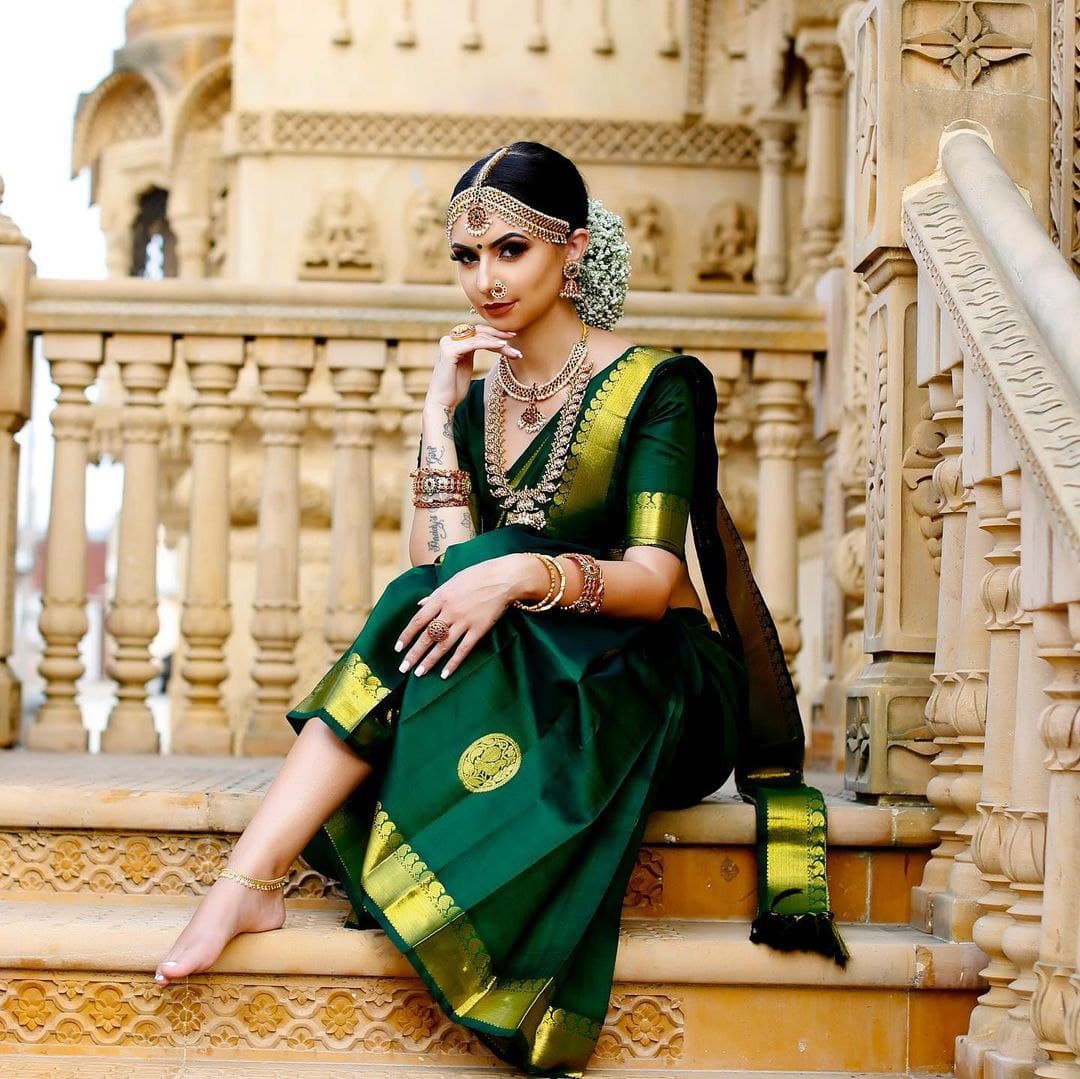 Serenity Green Soft Silk Saree With Pleasingly Blouse Piece