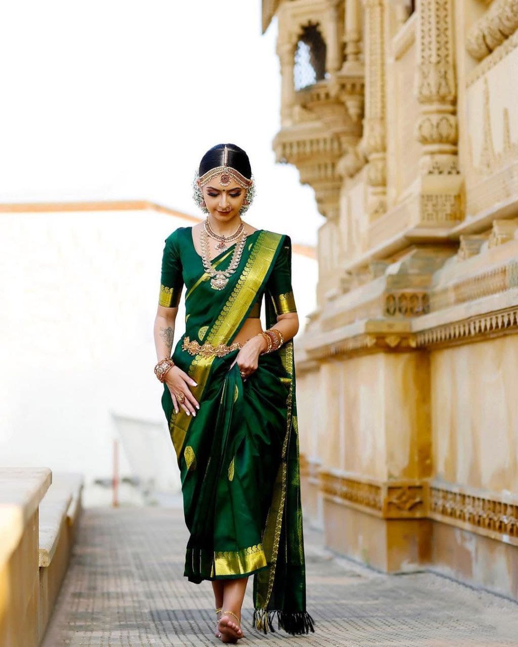 Serenity Green Soft Silk Saree With Pleasingly Blouse Piece
