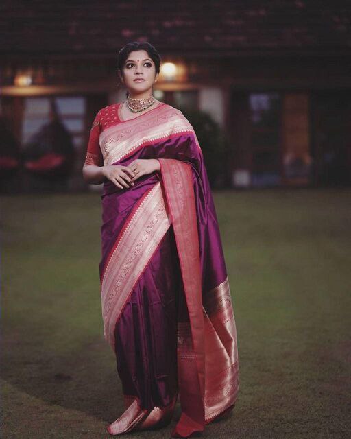 Fascinatingly Purple Soft Silk Saree With Precious Blouse Piece