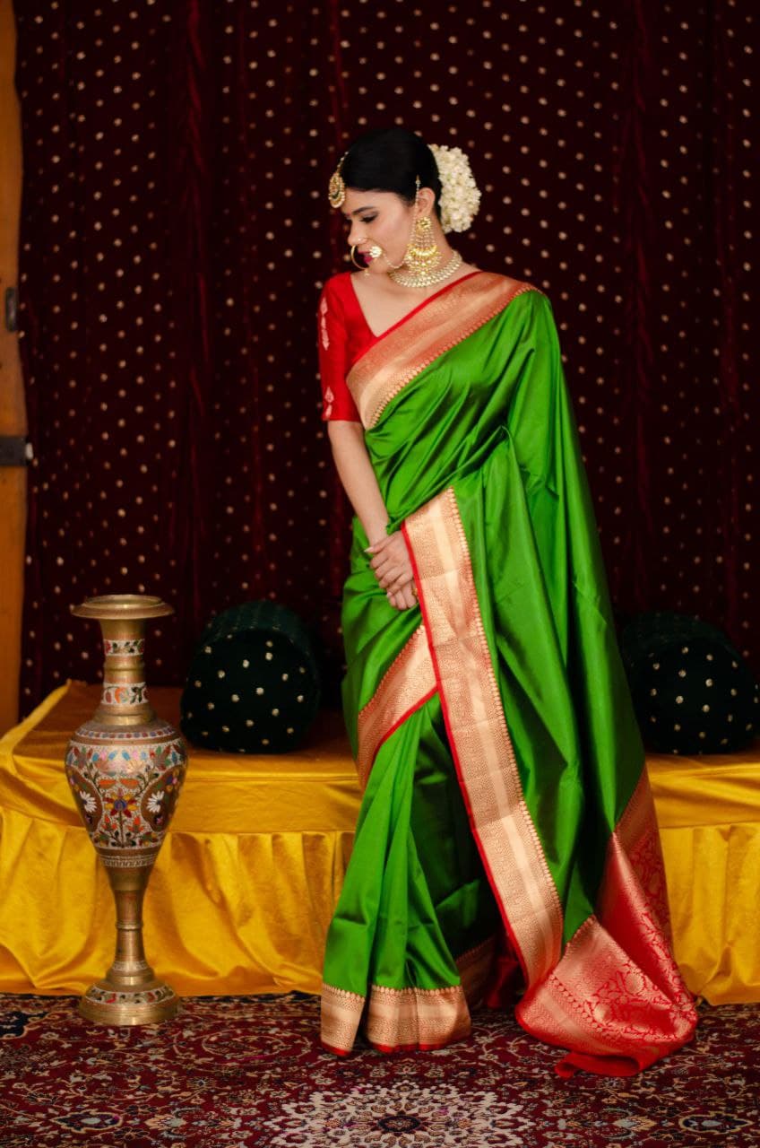 Enchantingly Green Soft Silk Saree With Enigmatic Blouse Piece