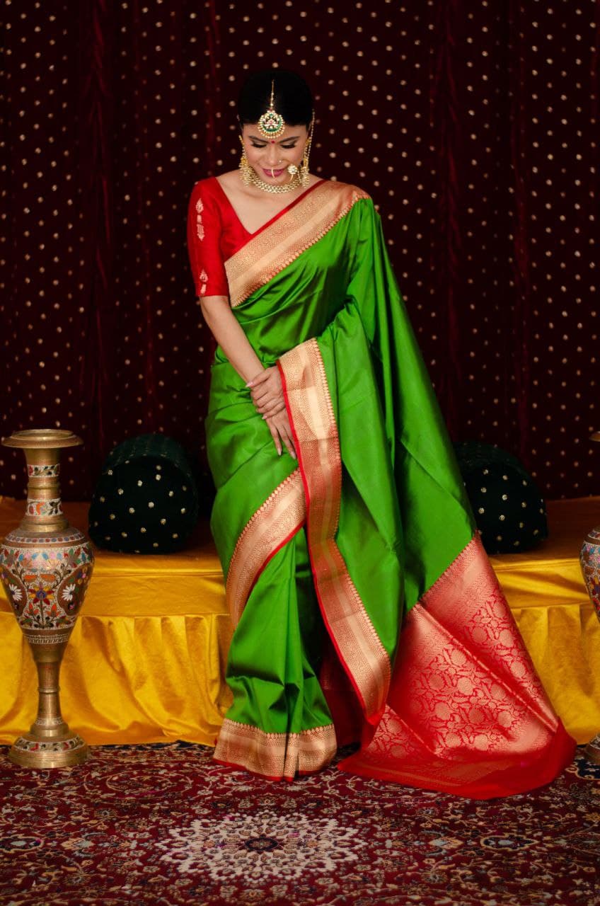 Enchantingly Green Soft Silk Saree With Enigmatic Blouse Piece
