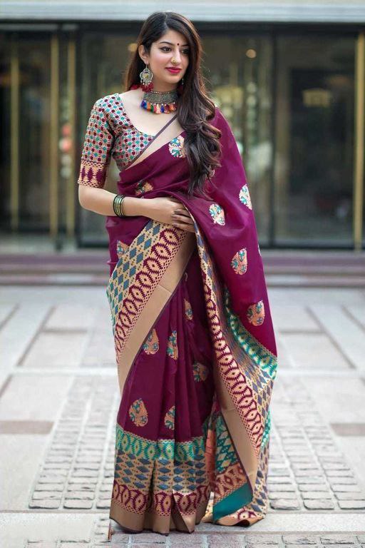 Enticingly Maroon Soft Silk Saree With Exquisiteness Blouse Piece