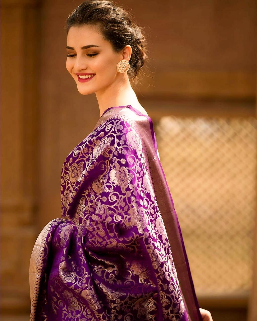 Superbly Purple Soft Silk Saree With Magnetic Blouse Piece