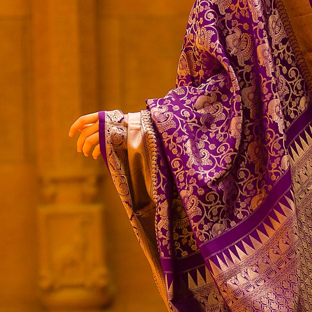 Superbly Purple Soft Silk Saree With Magnetic Blouse Piece