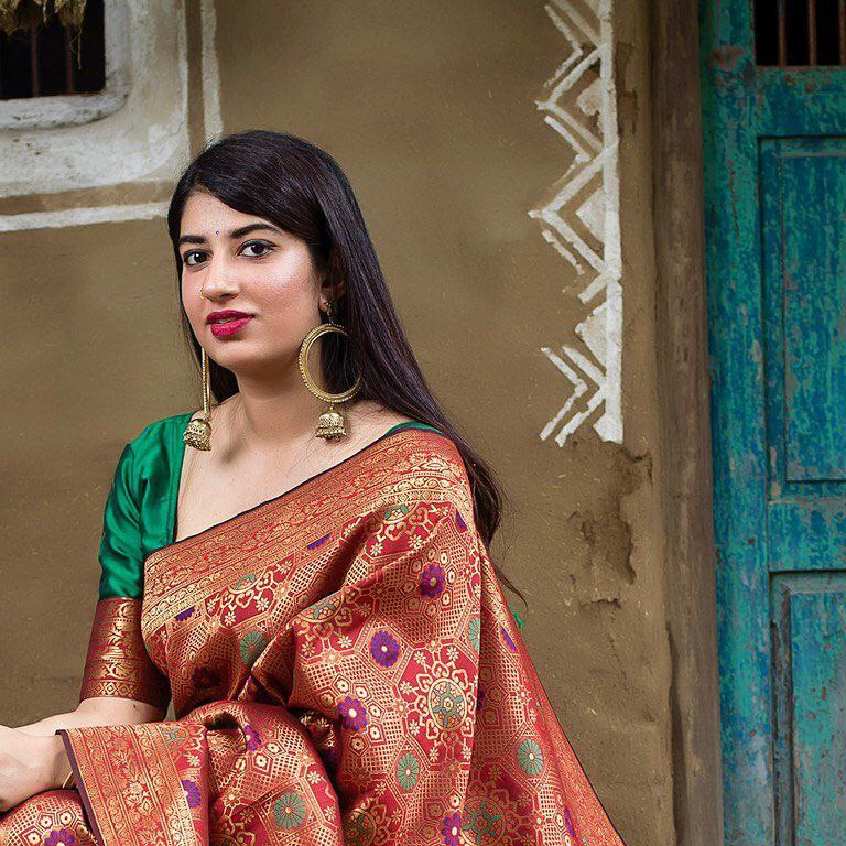 Luxuriance Red Soft Silk Saree With Phenomenally Blouse Piece