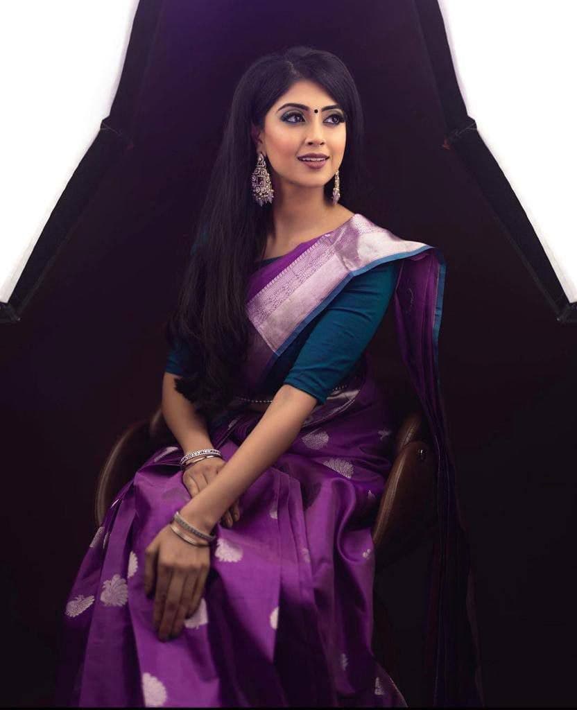 Exquisitely Purple Soft Silk Saree With Elegantly Blouse Piece