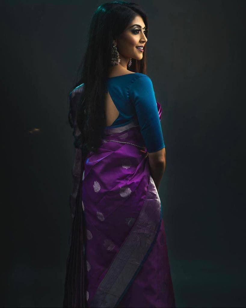 Exquisitely Purple Soft Silk Saree With Elegantly Blouse Piece