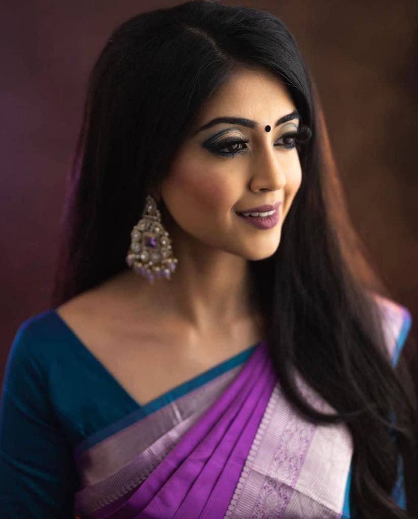 Exquisitely Purple Soft Silk Saree With Elegantly Blouse Piece