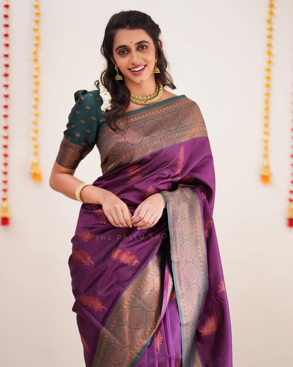 Delightfully Purple Soft Silk Saree With Alluringly Blouse Piece