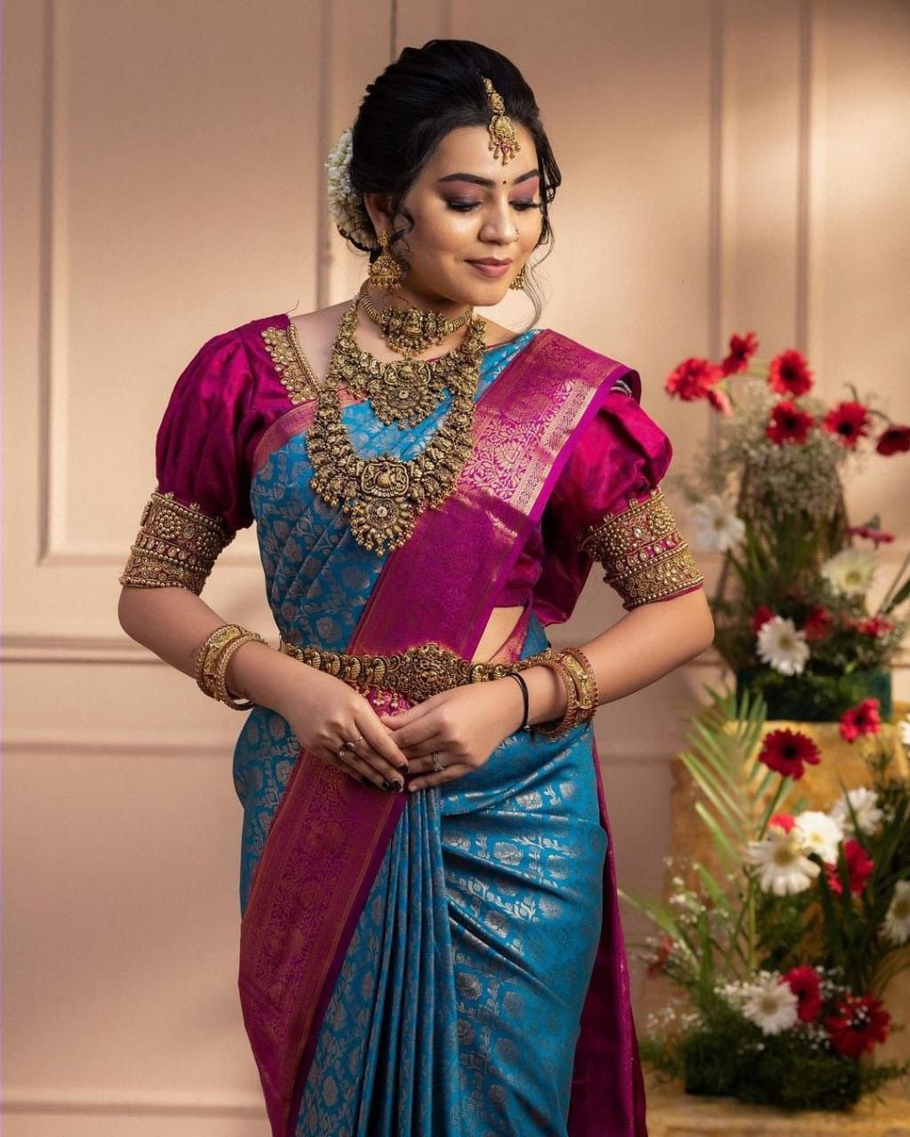 Spectacularly Firozi Soft Silk Saree With Pleasingly Blouse Piece