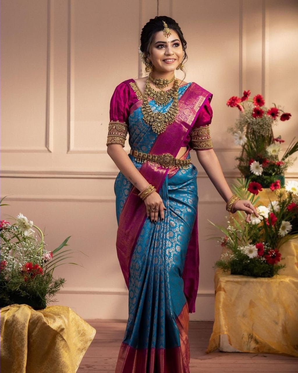Spectacularly Firozi Soft Silk Saree With Pleasingly Blouse Piece