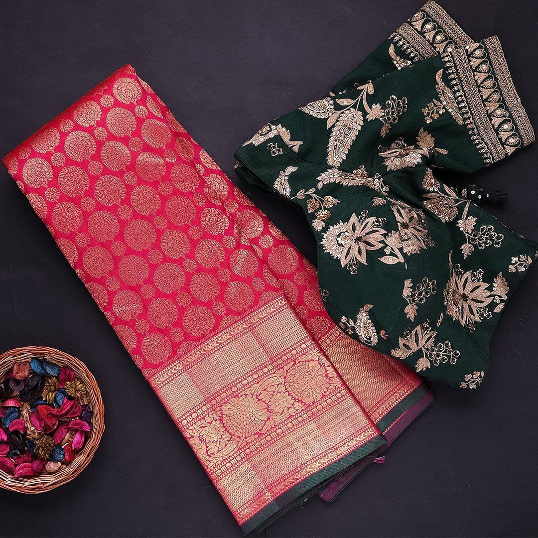 Wonderfully Dark Pink Soft Silk Saree With Two Dazzling Blouse Piece