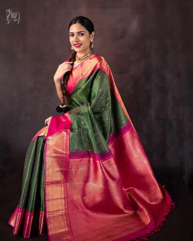 Angelic Green Soft Silk Saree With Inflexible Blouse Piece