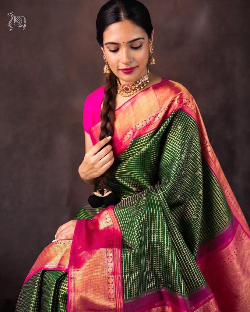 Angelic Green Soft Silk Saree With Inflexible Blouse Piece