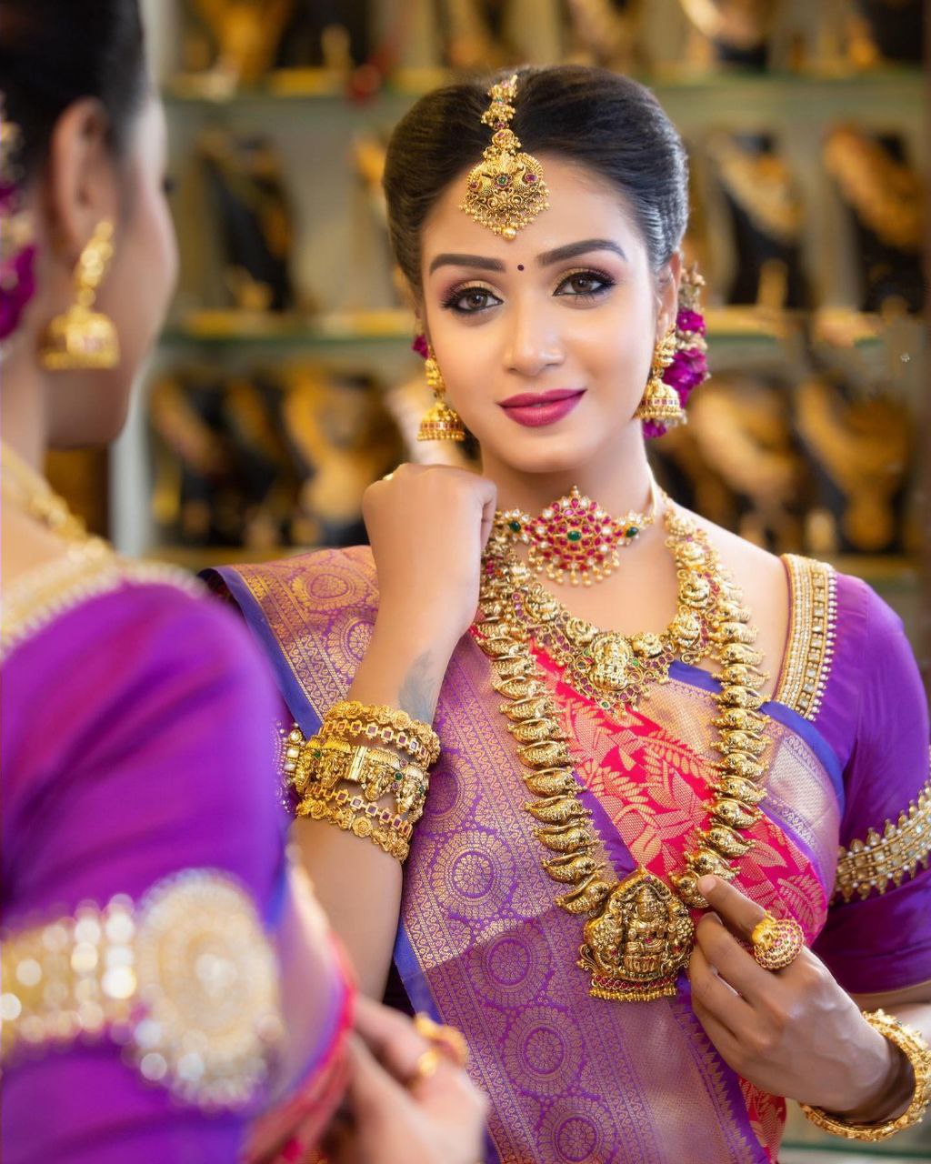 Bewitching Pink Soft Silk Saree With Smashing Blouse Piece