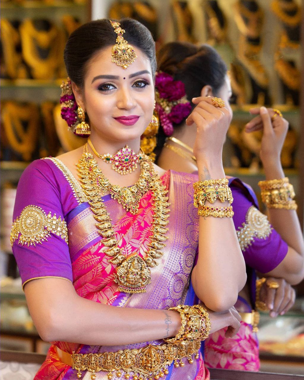 Bewitching Pink Soft Silk Saree With Smashing Blouse Piece