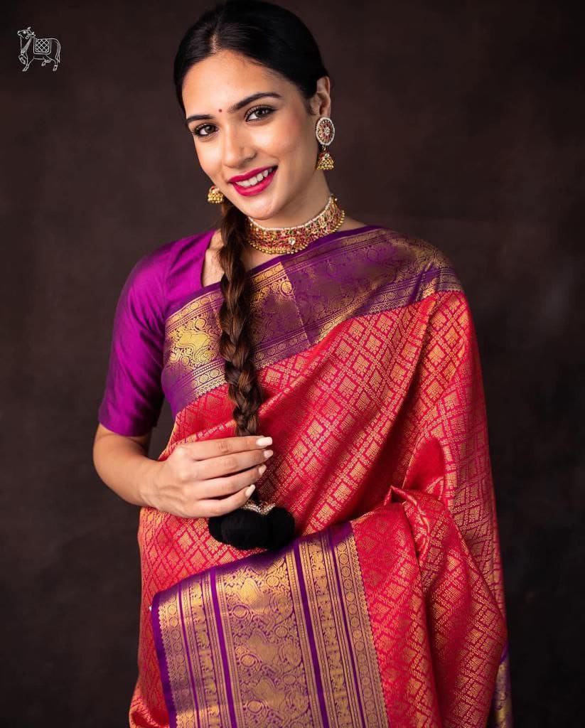 Enchanted Dark Pink Soft Silk Saree With Lovely Blouse Piece