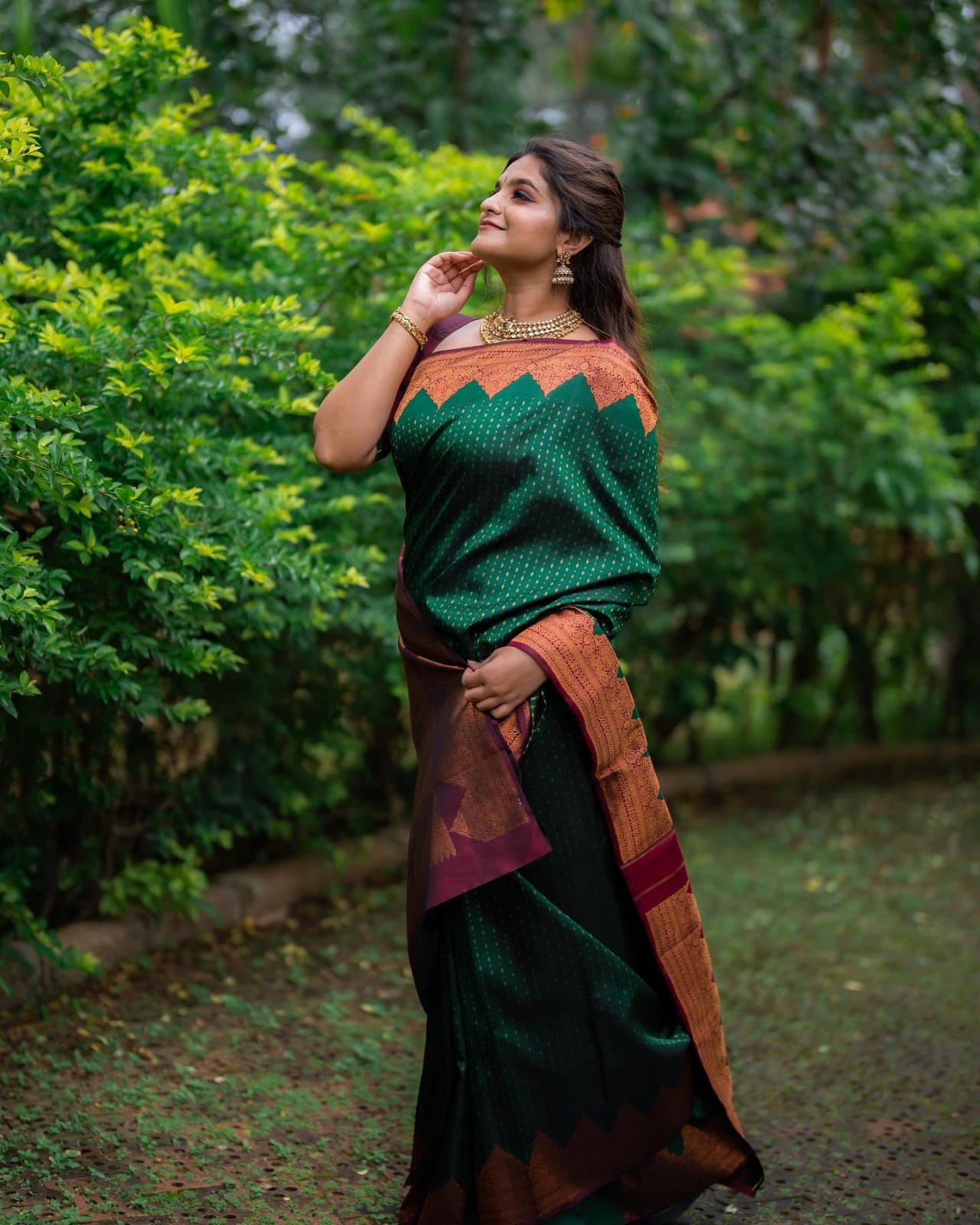 Sparkling Green Soft Silk Saree With Captivating Blouse Piece