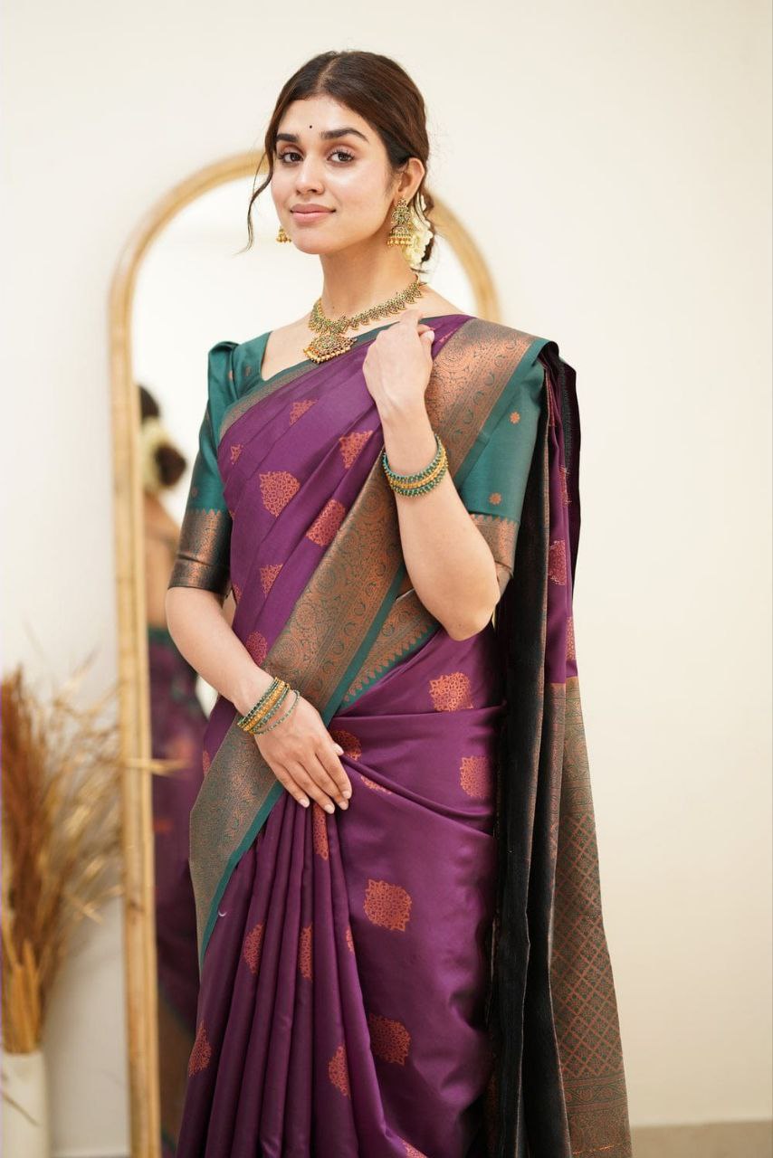 Persuasive Purple Soft Silk Saree With Dignified Blouse Piece