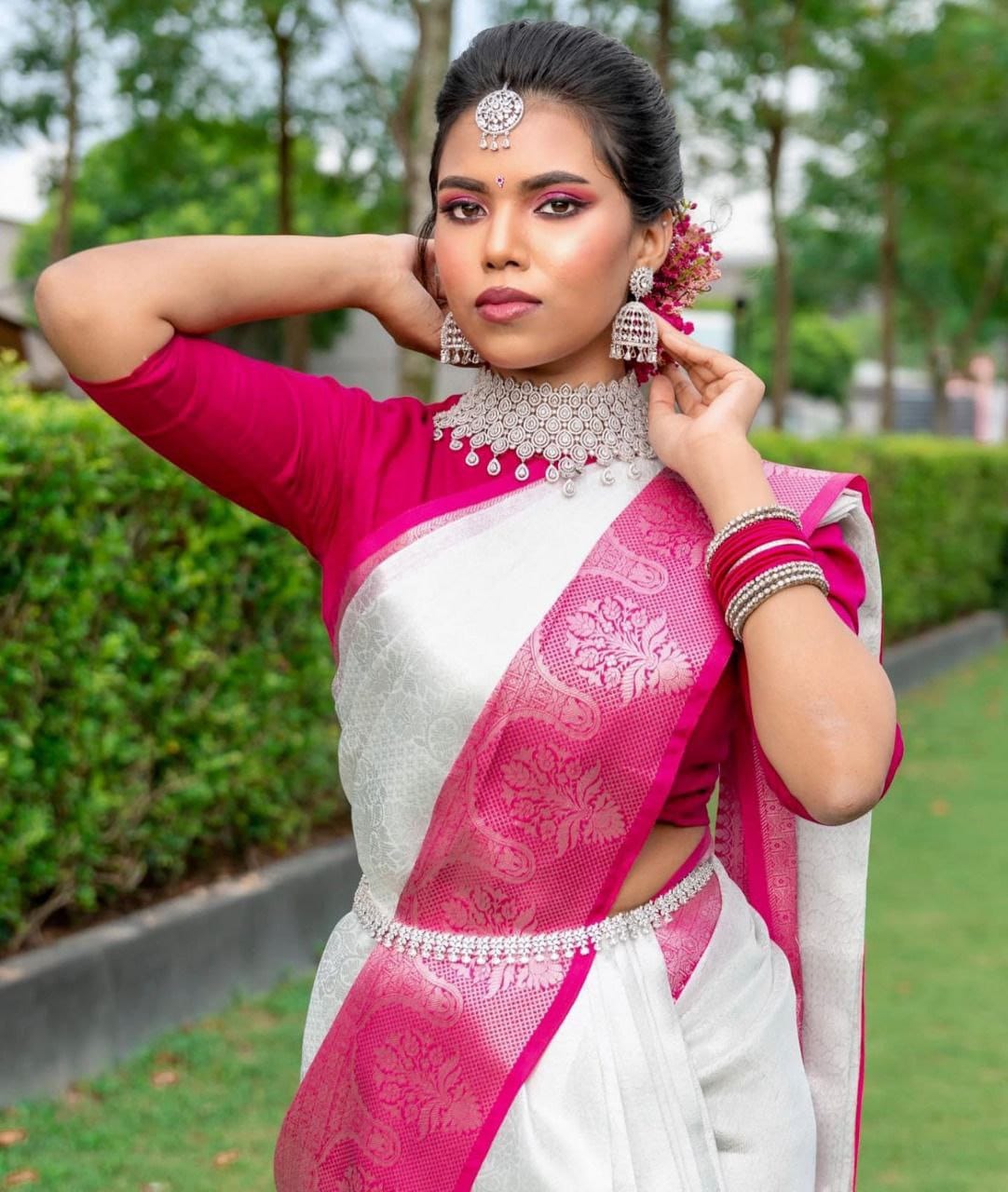 Majestic White Soft Silk Saree With Radiant Blouse Piece