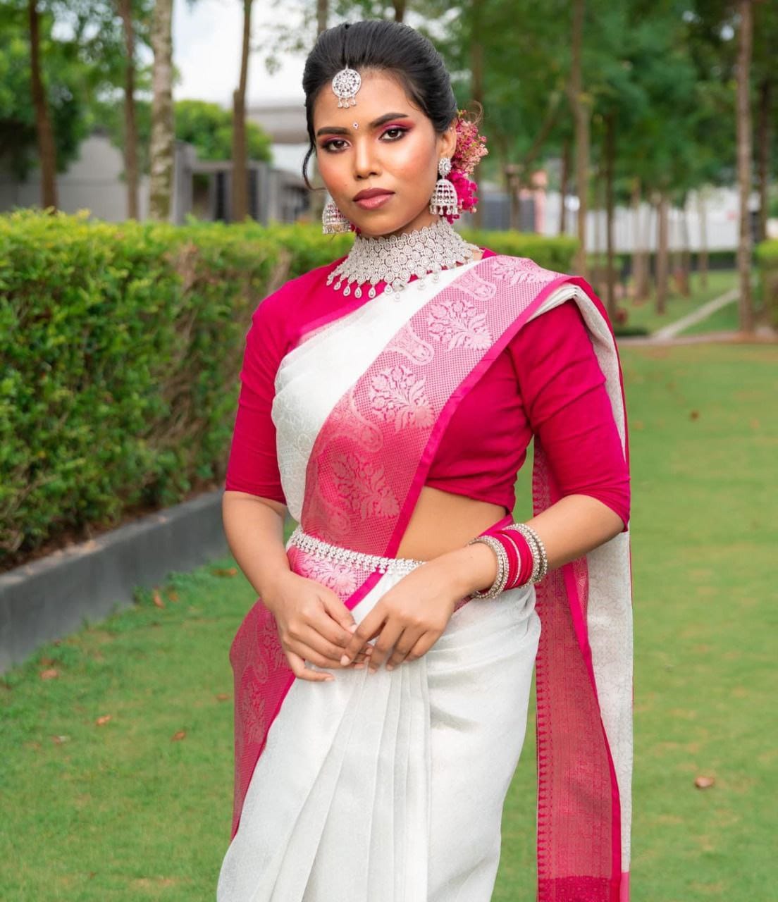 Majestic White Soft Silk Saree With Radiant Blouse Piece