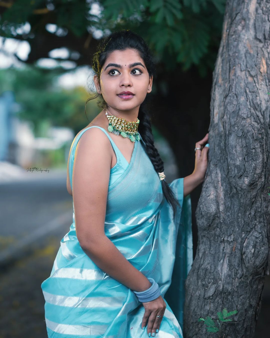 Twinkling Firozi Soft Silk Saree With Glowing Blouse Piece